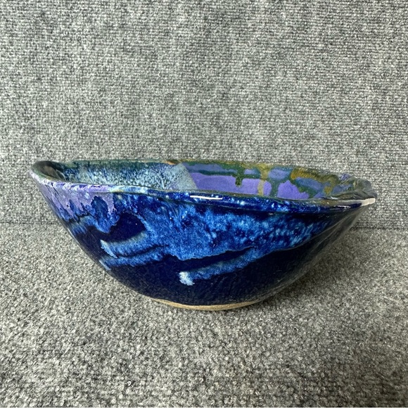 Vintage pottery bowl drip glaze cobalt purple angular centerpiece fruit 10x10x4 - Picture 4 of 10